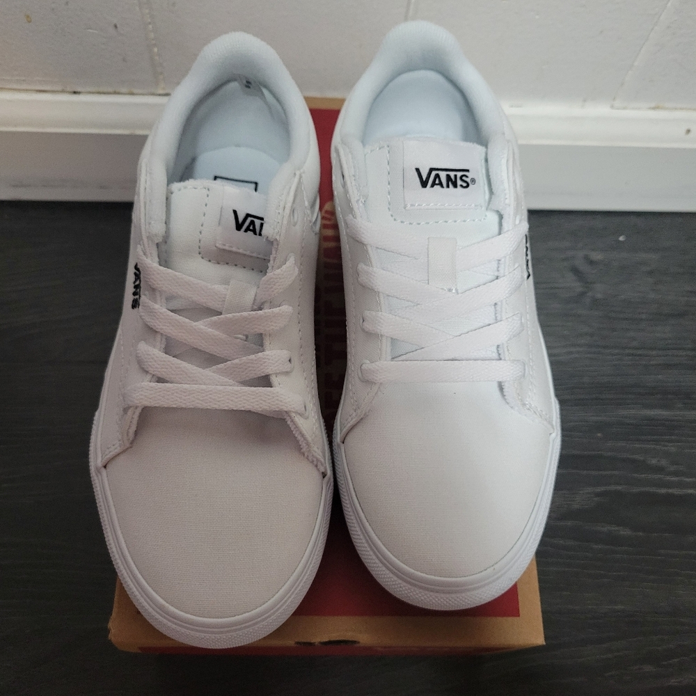 White Seldan Platform VANS size 1 youth- NEW - Picture 2 of 5